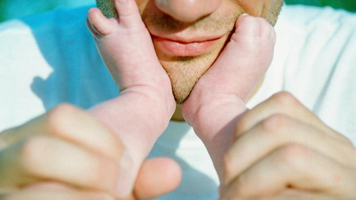 Nový plán otcovské dovolené: Stát tatínkům proplatí čtyři dny volna