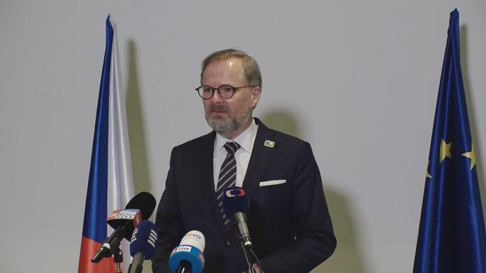 Evropa je krok od války. Rusko může zaútočit kdykoliv, tvrdí premiér Fiala
