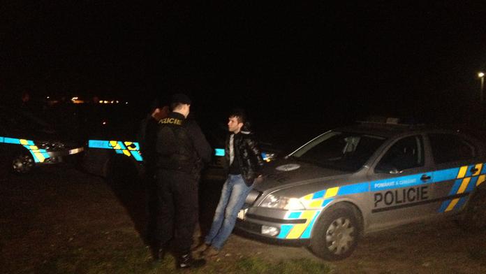 Policisté pronásledovali BMW. Řidič měl pozitivní test na drogy