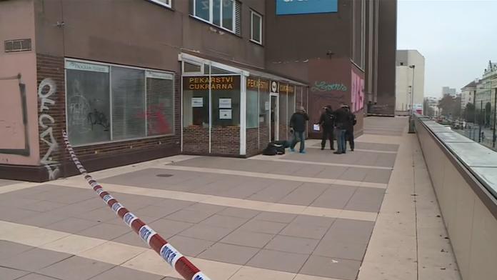 "Chtěl jsem vraždit!" přiznal muž, který pobodal v Praze prodavačku