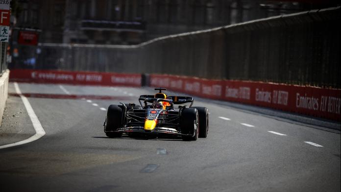 Ferrari v Baku selhalo, jednoznačným vítězem se stal Verstappen