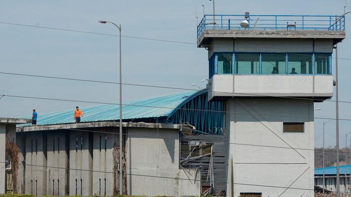 Válka mezi gangy v ekvádorské věznici má 24 obětí a padesátku zraněných