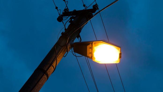 Odpoledne už nevidíme, stěžovali si Lounští. Město zkouší šetřit na osvětlení