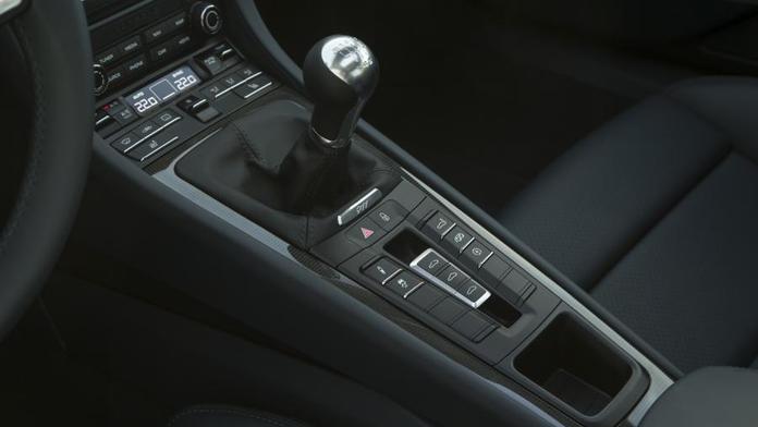 Porsche připravuje další auto pro nadšené řidiče. Bude mít manuál
