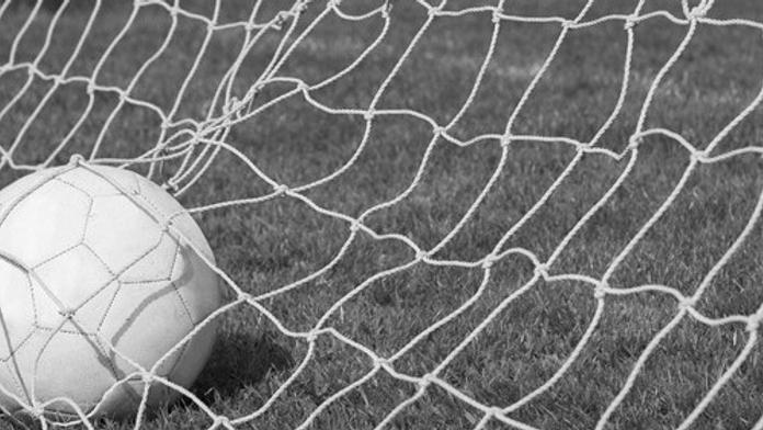 Tragédie v Německu. Mladý fotbalista zemřel po brutálním útoku protihráče