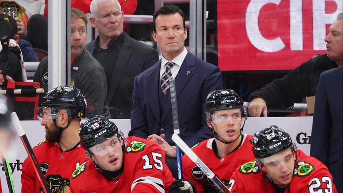 Třetí trenér dostal v letošní sezóně NHL padáka. Nahradí ho Evropan