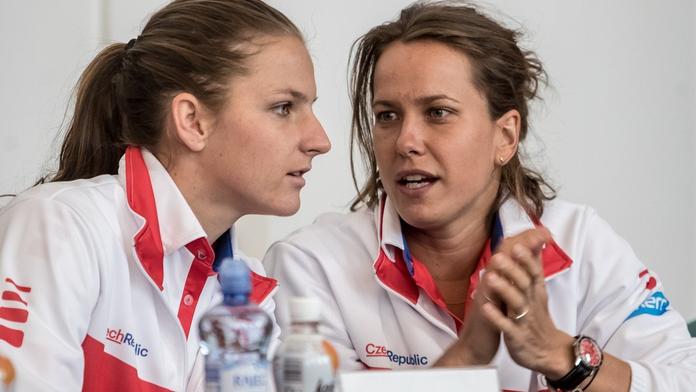 Poslední vzkaz: Fed Cup budu hrát klidně s Karolínou, říká Strýcová