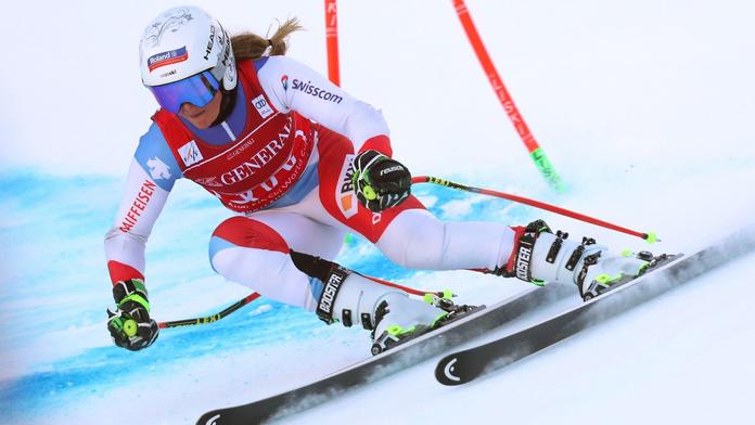 Ledecká v Super-G dojela sedmnáctá. Vyhrála Švýcarka Suterová
