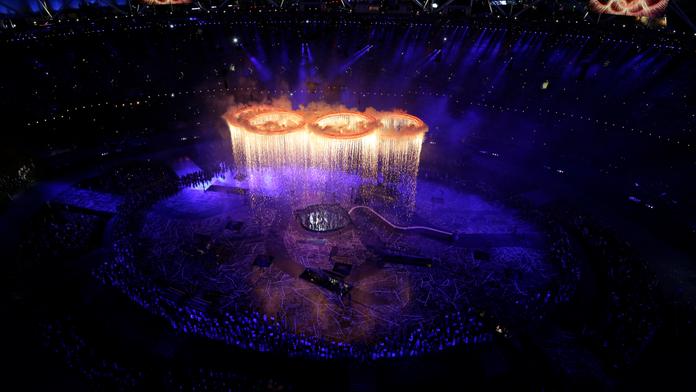 Olympiáda začala. Oheň zapálilo sedm britských sportovních nadějí