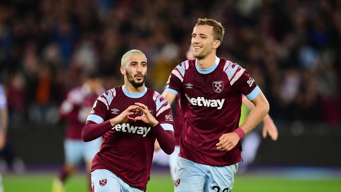 Fotbalisté West Hamu Said Benrahma a Tomáš Souček