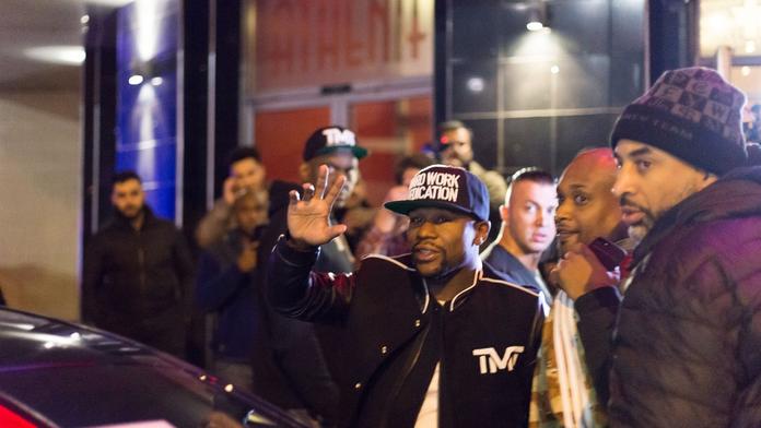 Evropská tour Mayweathera začala: Už dorazil do Leicestru!