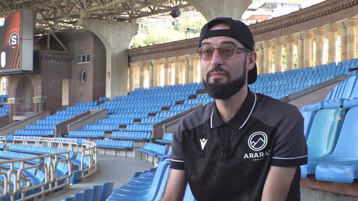 Z fronty do Evropské ligy. Mluvčí Araratu: Fotbal může znovu spojit Arménii