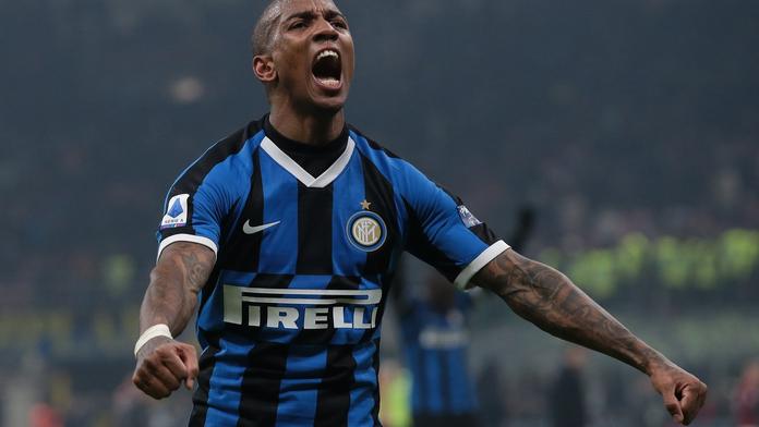 Ashley Young z Interu Milán se podělil o rady a postřehy z centra nákazy