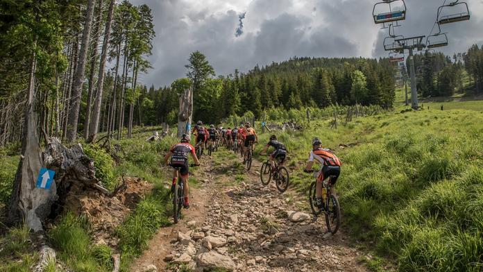 NOVA CUP na Dolní Moravě rozdal diplomy z bikerské maturity