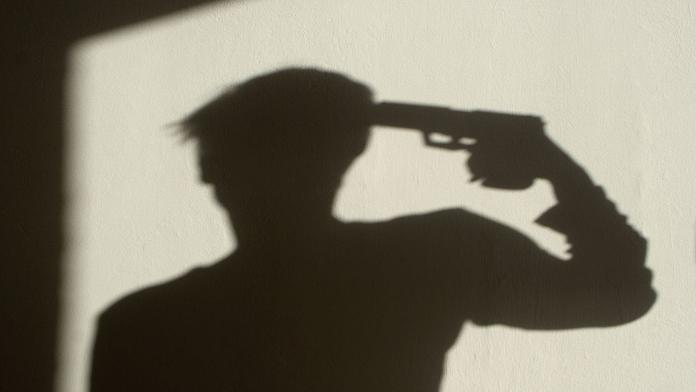 Senior (78) si před nemocnicí v Brně dal pistoli k hlavě a vystřelil