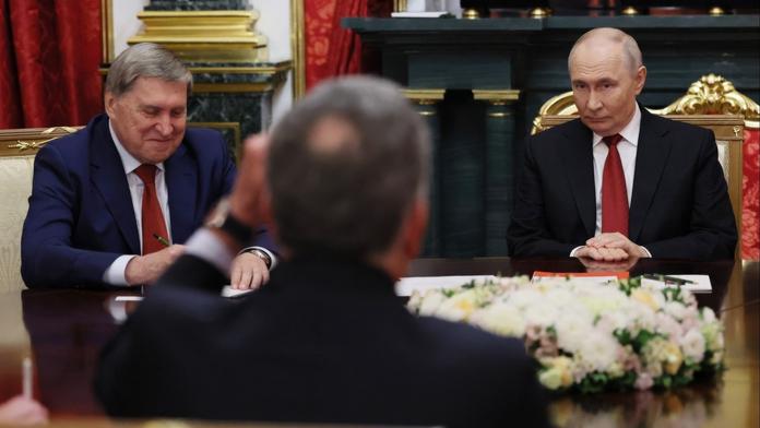 Putin jednal s Američany přes tři hodiny. Teď jsou na cestě za Zelenským