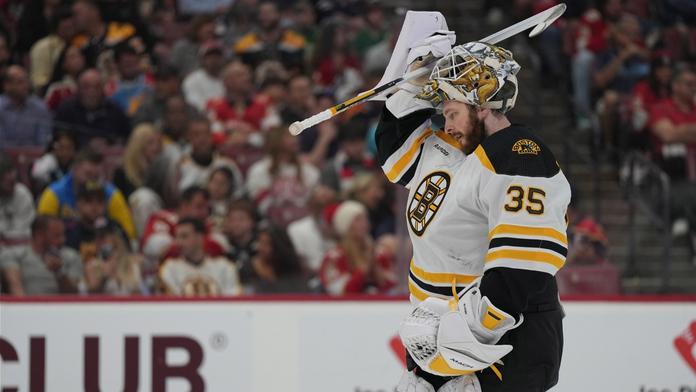 Ullmark v play-off nepřesvědčuje. Sáhne trenér Bostonu v 7. zápase ke změně?