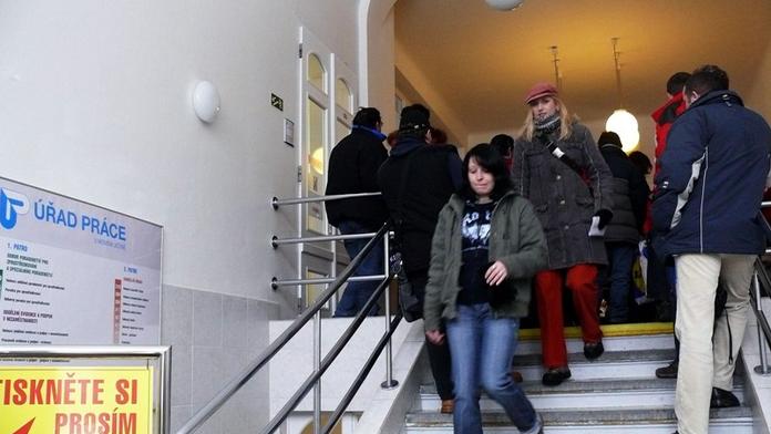 POZOR! Úřad práce varuje: Na výměnu průkazů už jen 3 měsíce!