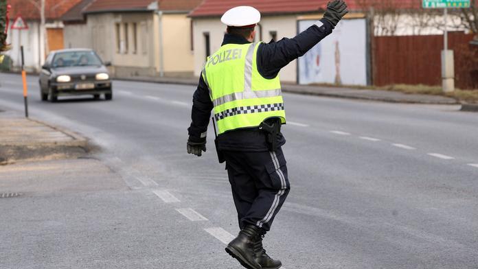 Tvrdě proti šílencům za volantem. V Rakousku začnou zabavovat auta!