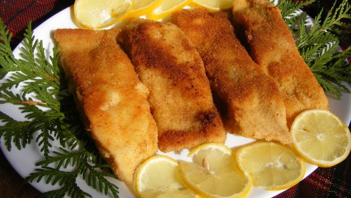 Česká vánoční večeře patří mezi chudší. Ve světě večeří třeba fastfood. PŘEHLED