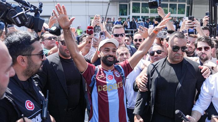 Mohamed Salah v Turecku přistál v dresu Trabzonsporu