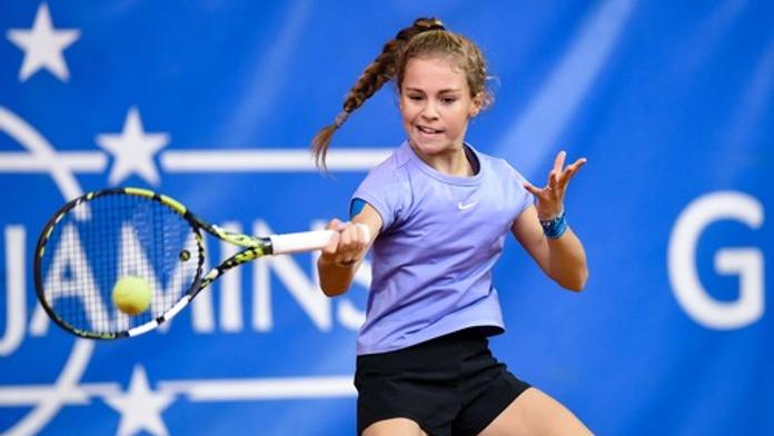 Nejen Krejčíková a Siniaková. Český tenis má na Wimbledonu třetí vítězku