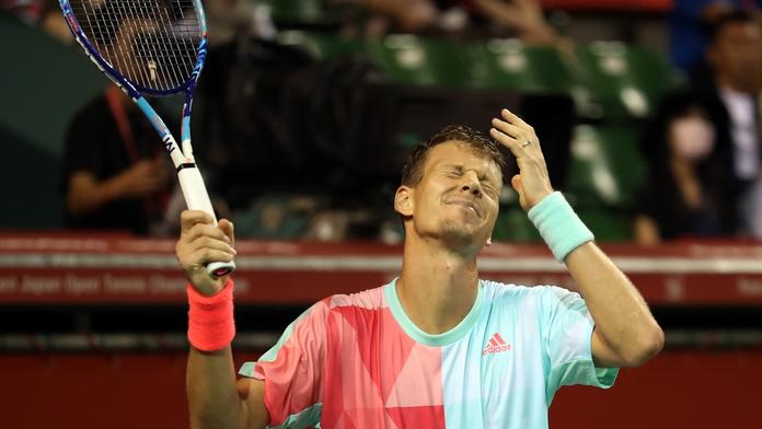 Po triumfu Berdych narazil. V Tokiu vypadl v prvním kole