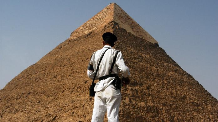 Cestovky varují: Nejezděte do Egypta na vlastní pěst, města jsou nebezpečná
