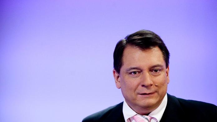 Paroubek si klade podmínky pro koalici. Nečas: Hrozí KSČSSD