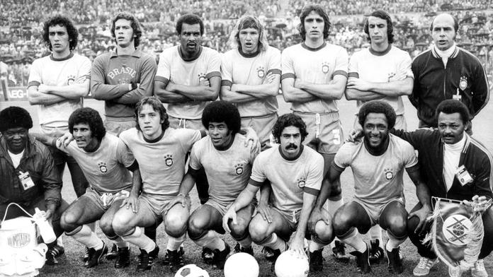 Zemřel kapitán brazilské reprezentace z MS 1974. Výkony oslnil i Barcelonu