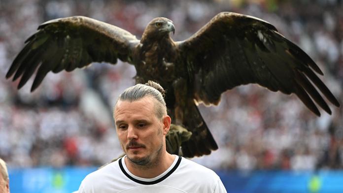 Skončí oblíbený maskot německé Bundesligy? Jde o týrání zvířat, říká PETA