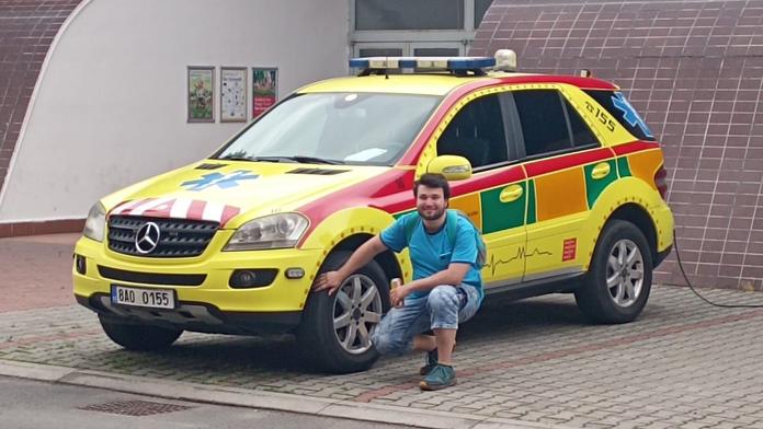 Dominik se považuje za sanitku