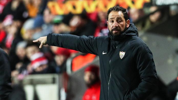 Padla první hlava! Sevilla po prohře se Slavií odvolala trenéra