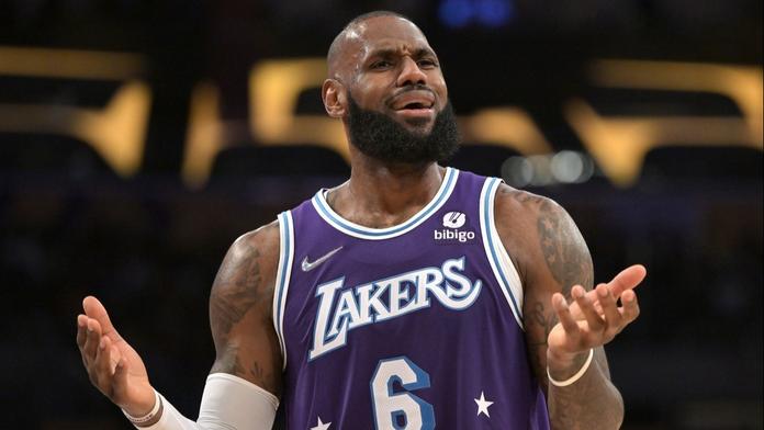 Lakers bez play-off. Budou padat hlavy, LeBron možná odejde, říká NBA expert