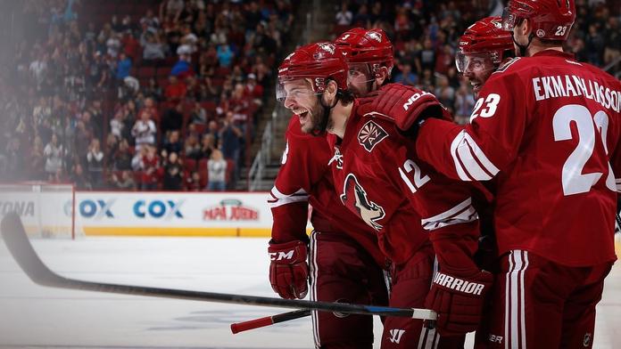 Při debutu v NHL dal gól Luongovi, teď ho vítají Pardubice