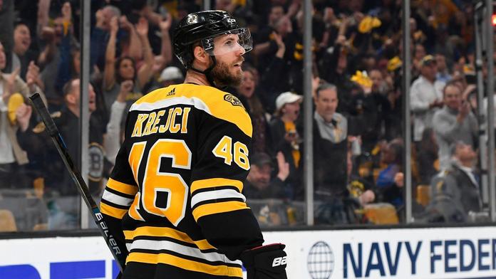Krejčí zpět do Bostonu? Šance tu je. Záleží, kdy se rozhodne, řekl šéf Bruins