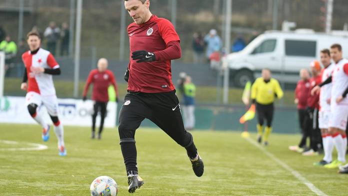 Tři rohy jsou penalta. Sparta proto v tradičním derby porazila Slavii!