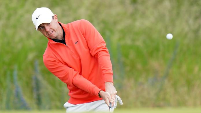 Golfista McIlroy nechápal. Odvážný fanoušek mu sebral hůl a potrénoval