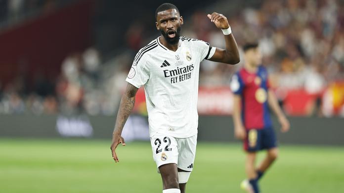Další rána pro Real Madrid. Rüdiger si do konce sezóny nezahraje