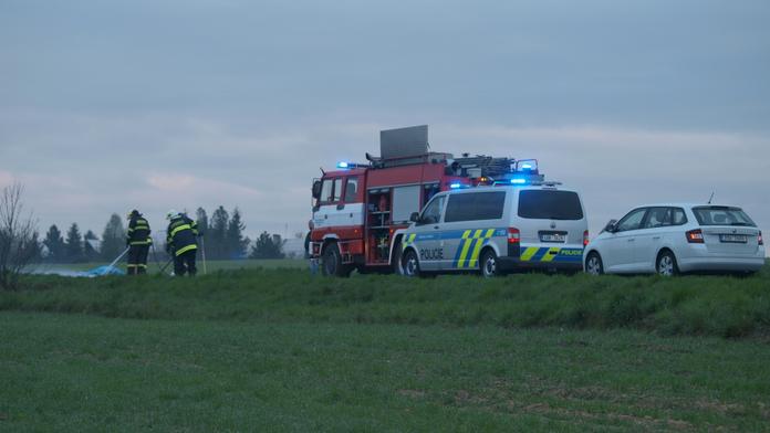 Tragická dopravní nehoda: Řidič motorky zemřel ráno na Kladensku