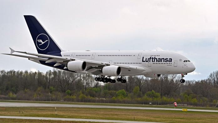 Letadlo Lufthansa Airbus A380