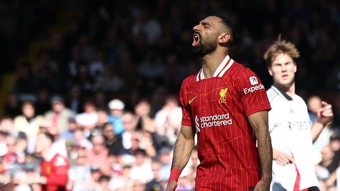 Slavné derby Manchesterů skončilo bez branek, Liverpool překvapivě prohrál