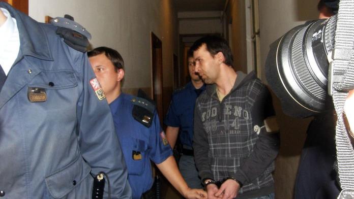 Udusil bytného prádelní šňůrou! Odsedí si 15 let...