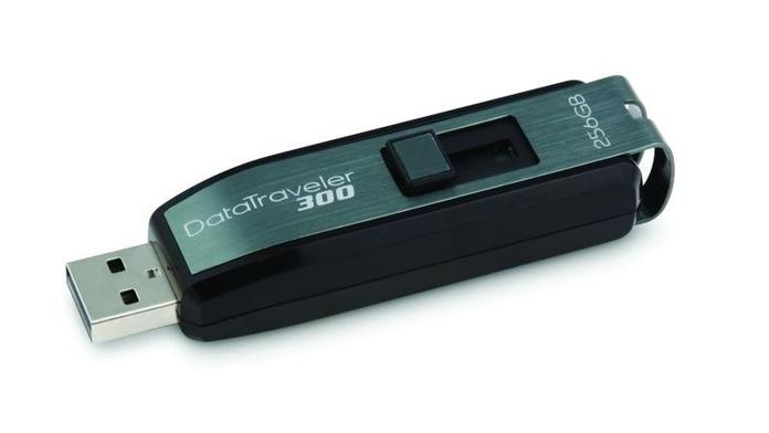 Superflashka pro data z 365 kompaktních disků
