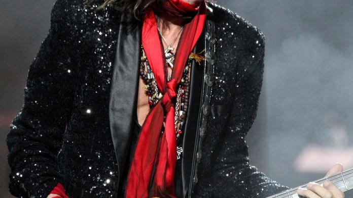 Kytarista Aerosmith zkolaboval na scéně před zraky diváků
