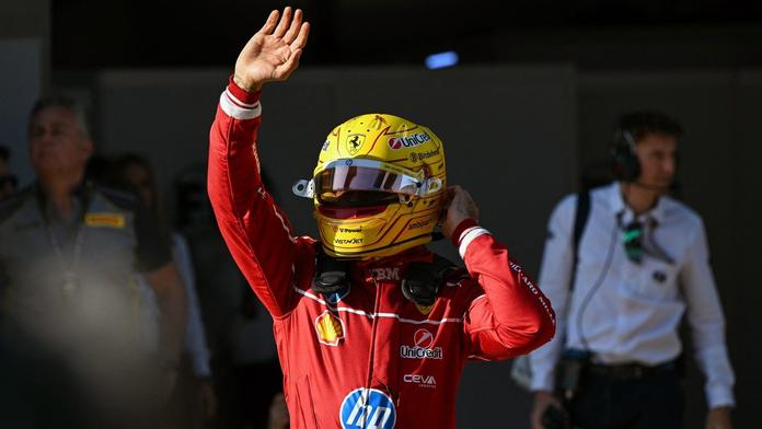 Další selhání Lawsona z Red Bullu. Kvalifikaci na sprint F1 ovládl Hamilton