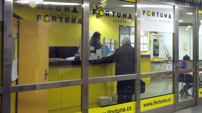 Sázkařům přišly omylem tisíce korun. Asi je budou muset vrátit