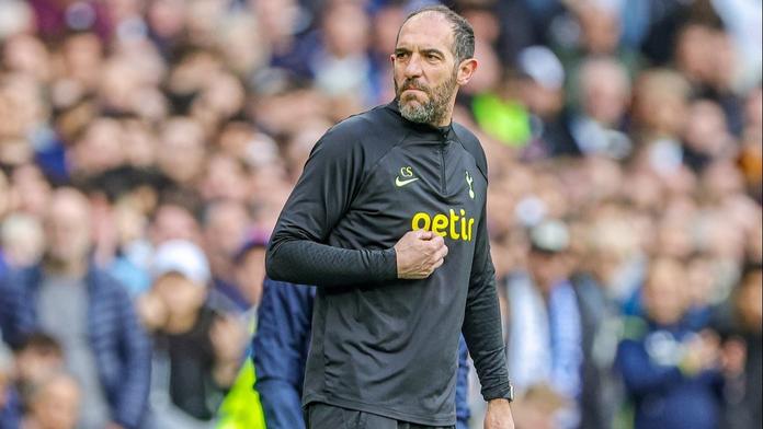 Za tohle červená karta? Trenér Spurs nechápal, pravidla ale říkají něco jiného