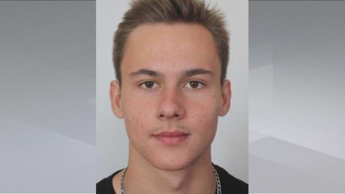 Rodina již týden pátrá po ztraceném Šimonovi (17). Hasiči prohledávají řeku
