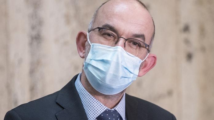 Blatný: Pouze 30 % obětí zabil covid, dáváme tam i mrtvé po nehodách
